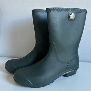 UGG Australia Women's Shelby Matte Rain Boots Size 9 Tall Rubber Olive Green